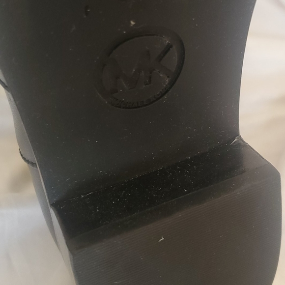 Michael Kors black size 7 - Picture 7 of 9